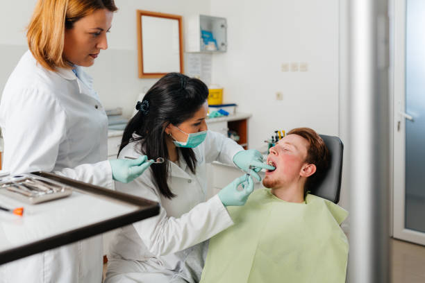 Best Tooth Infection Emergency Dentist  in West Athens, CA